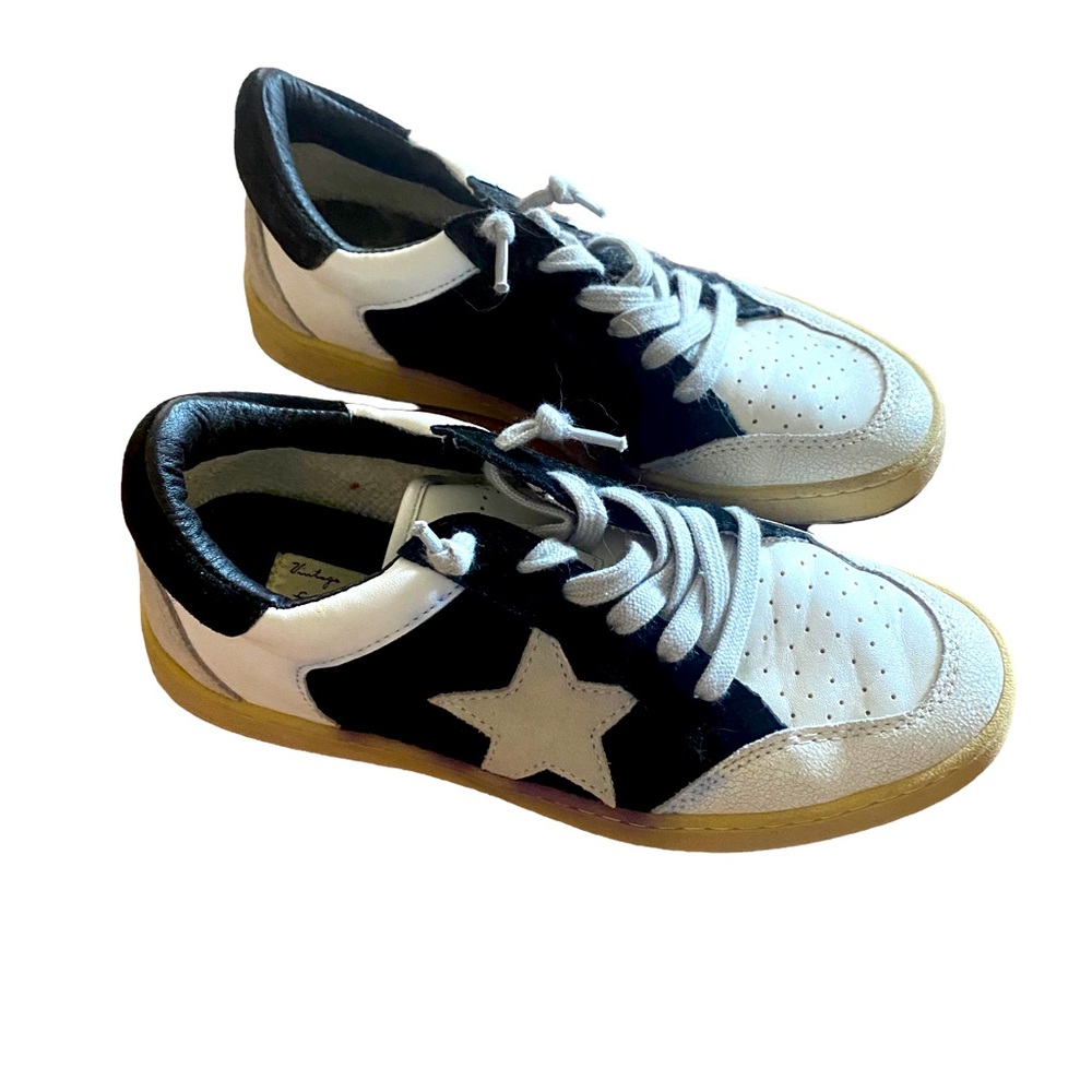 Stylish vintage Havana sneakers